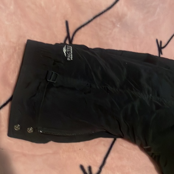 Black pac tec performance snow pants! - Picture 3 of 4